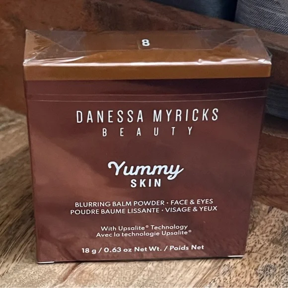 Danessa Myricks Beauty YUMMY SKIN BLURRING BALM POWDER Shade: 8 - Picture 2 of 8